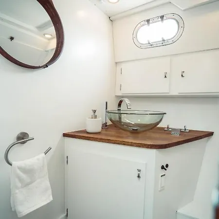 ספינת מלון No Limit Charter Bateau Avec Parking Prive Proche Centre-ville