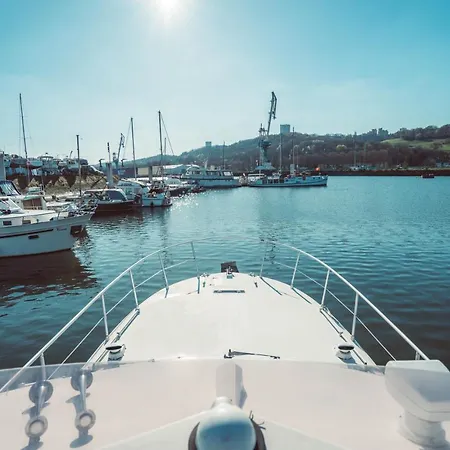 ספינת מלון No Limit Charter Bateau Avec Parking Prive Proche Centre-ville