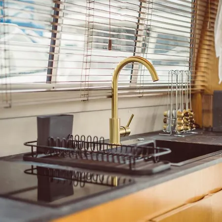 ספינת מלון No Limit Charter Bateau Avec Parking Prive Proche Centre-ville