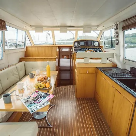 No Limit Charter Bateau Avec Parking Prive Proche Centre-ville ספינת מלון *