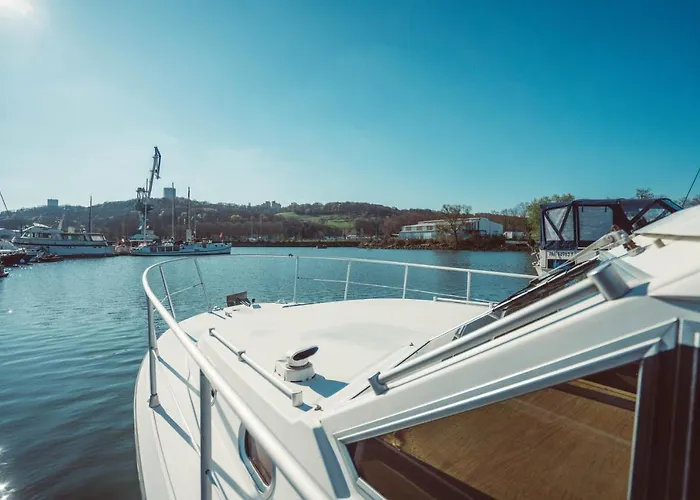 Botel No Limit Charter Bateau Avec Parking Prive Proche Centre-ville *