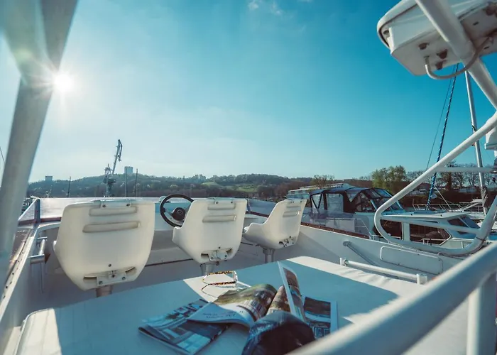 Botel No Limit Charter Bateau Avec Parking Prive Proche Centre-ville Rouen