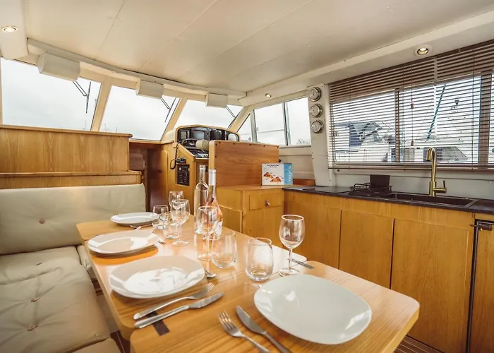 No Limit Charter Bateau Avec Parking Prive Proche Centre-ville Botel